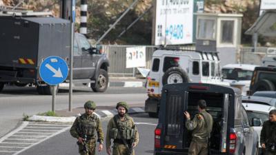 صنعاء نيوز - 
أعلن الجيش الإسرائيلي، مصرع ضابطين إسرائيليين، خلال أعمال حراسة بالقرب من معسكر في غور الأردن بنيران صديقة.