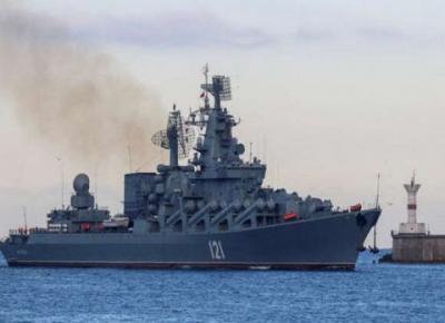 صنعاء نيوز - قال متحدث باسم الإدارة العسكرية لمنطقة أوديسا بجنوب أوكرانيا اليوم الخميس إن القوات الأوكرانية قصفت سفينة إمداد روسية حديثة في البحر الأسود مما تسبب في اشتعال النار بها.