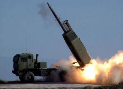 صنعاء نيوز - أكدت وسائل إعلام أميركية أنّ وزارة الدفاع “البنتاغون” تدرس إمكانية إرسال 4 منظومات صواريخ من طراز “MLRS” إضافية إلى أوكرانيا، بناءً على طلب من المسؤولين الأوكرانيين