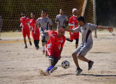 صنعاء نيوز - 
تتواصل منافسات البطولة السنوية لكرة القدم والكرة الطائرة على كأس جامعة صنعاء، بإقامة المباراة الكروية