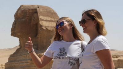 صنعاء نيوز - مرحبا بك في إجازتك النهرية في مصر".. هكذا روجت مجموعة جوردون الإسرائيلية للسياحة عن برامجها السياحية للإسرائيليين