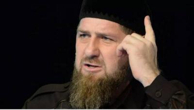 صنعاء نيوز - 
أعلن رئيس جمهورية الشيشان الروسية رمضان قديروف، عن مكافأة قدرها 5 ملايين روبل على "تصفية" الجندي