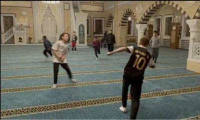 صنعاء نيوز - 
علق الداعية الإسلامي المصري محمد علي، على الفيديو المتداول عبر مواقع التواصل الاجتماعي لأطفال يلعبون كرة قدم